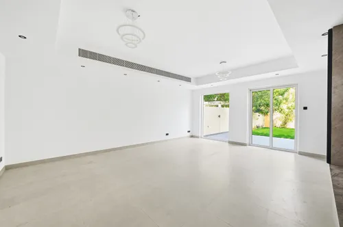 3 Bedrooms Townhouse in Springs 9