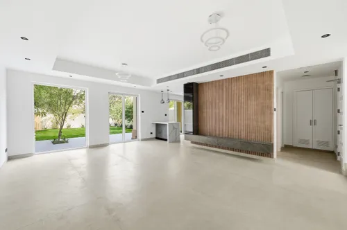 3 Bedrooms Townhouse in Springs 9