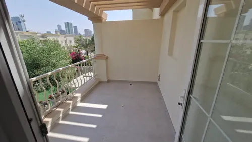 3 Bedrooms Townhouse in Springs 9