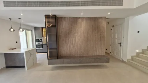3 Bedrooms Townhouse in Springs 9