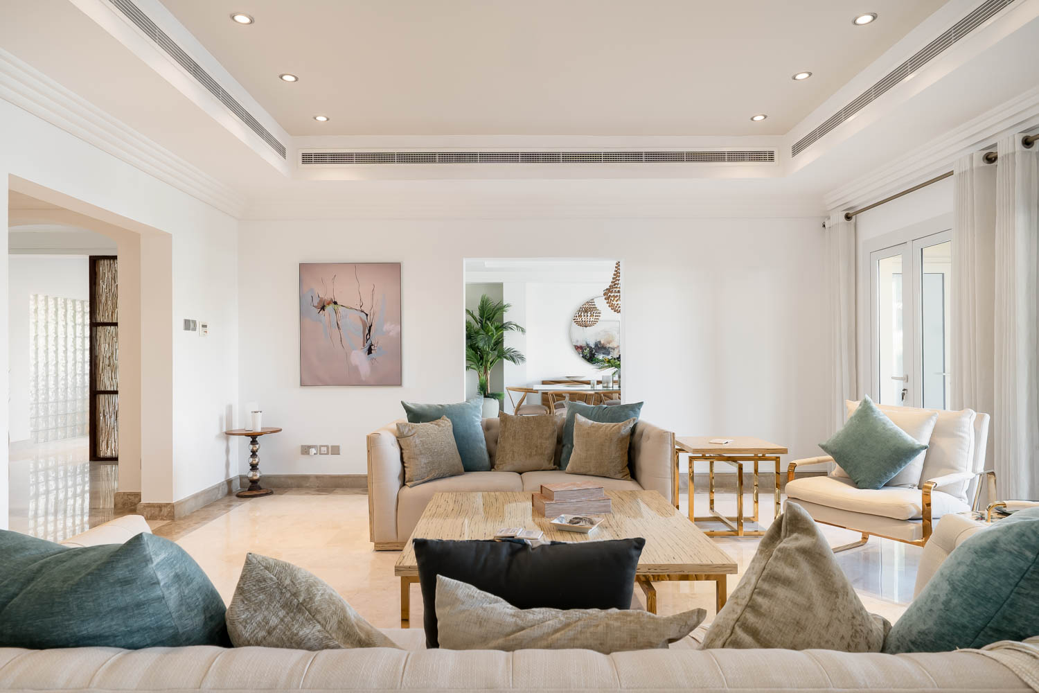 6 Bedrooms Villa in Meadows 5