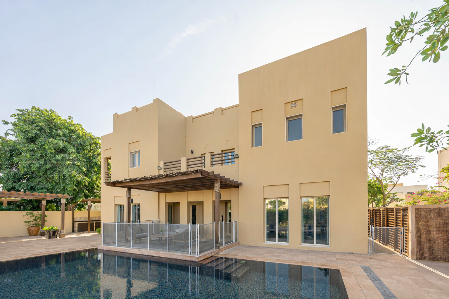 6 Bedrooms Villa in 8 Street, Meadows