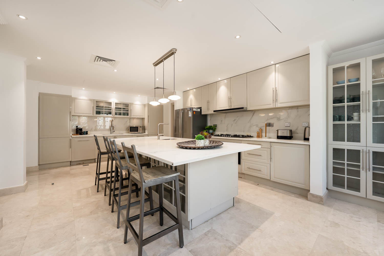 6 Bedrooms Villa in Meadows 5