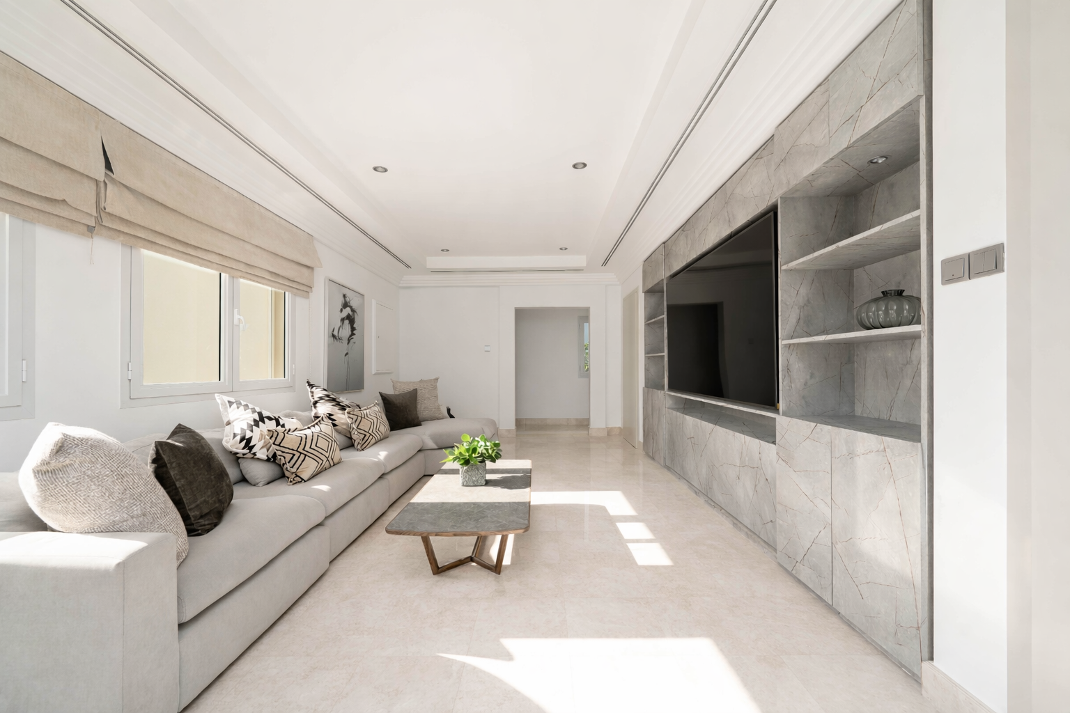 6 Bedrooms Villa in Meadows 5