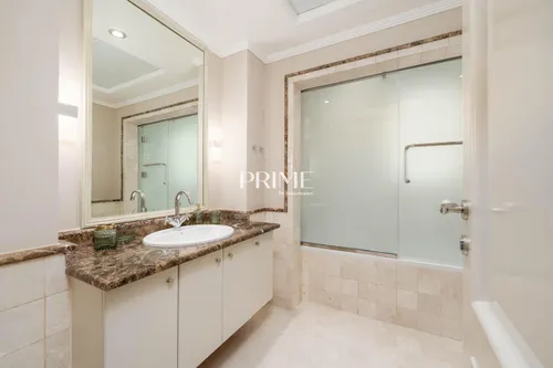 6 Bedrooms Villa in 8 Street, Meadows