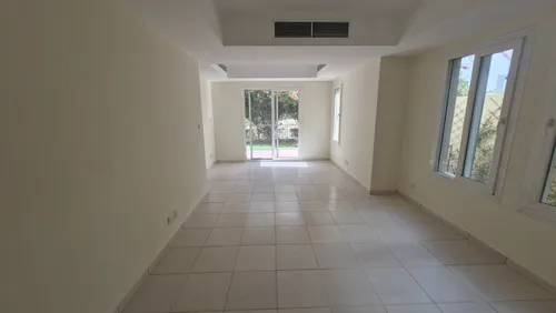 3 Bedrooms Townhouse in Springs 5