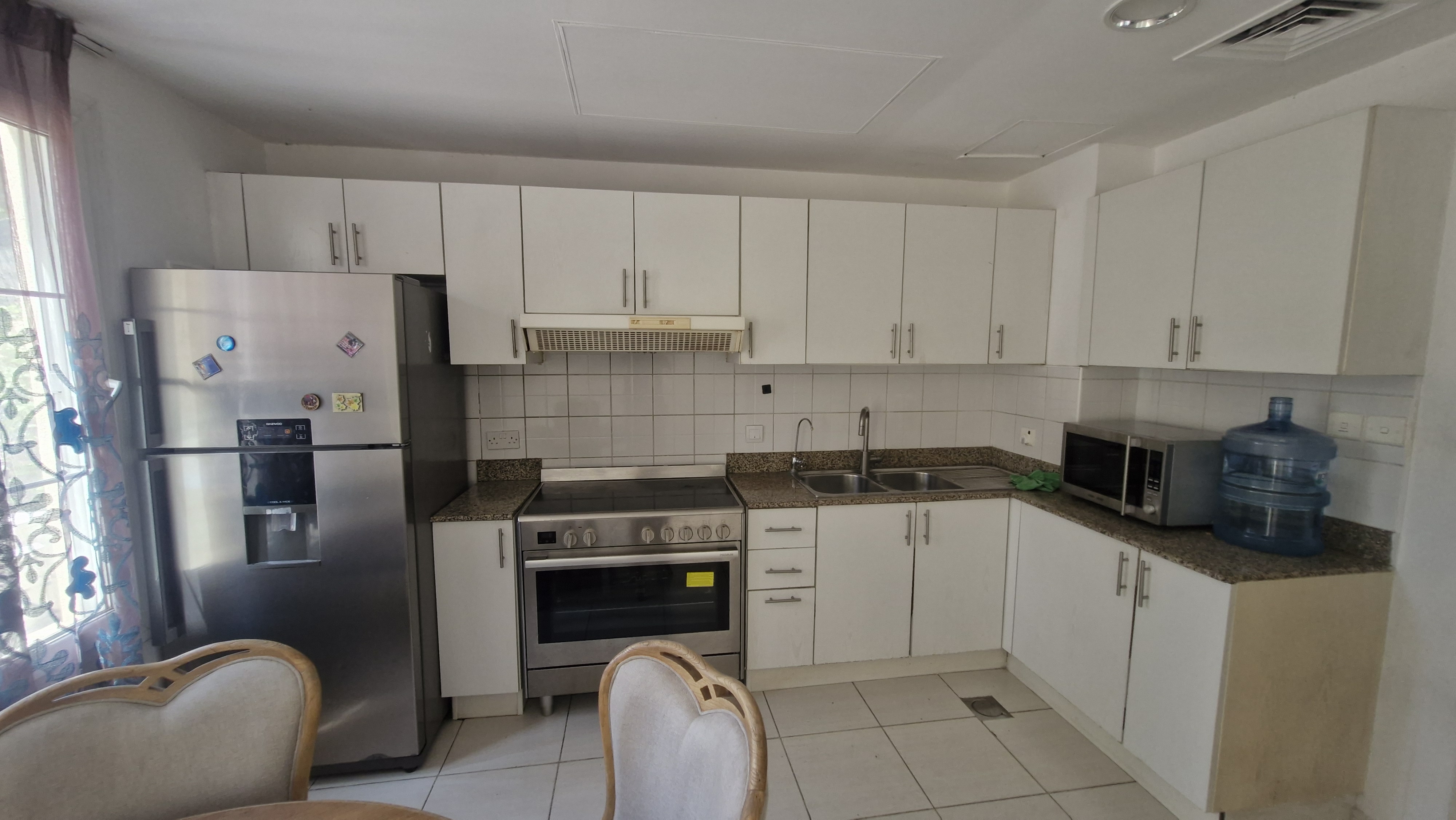 3 Bedrooms Townhouse in Springs 2