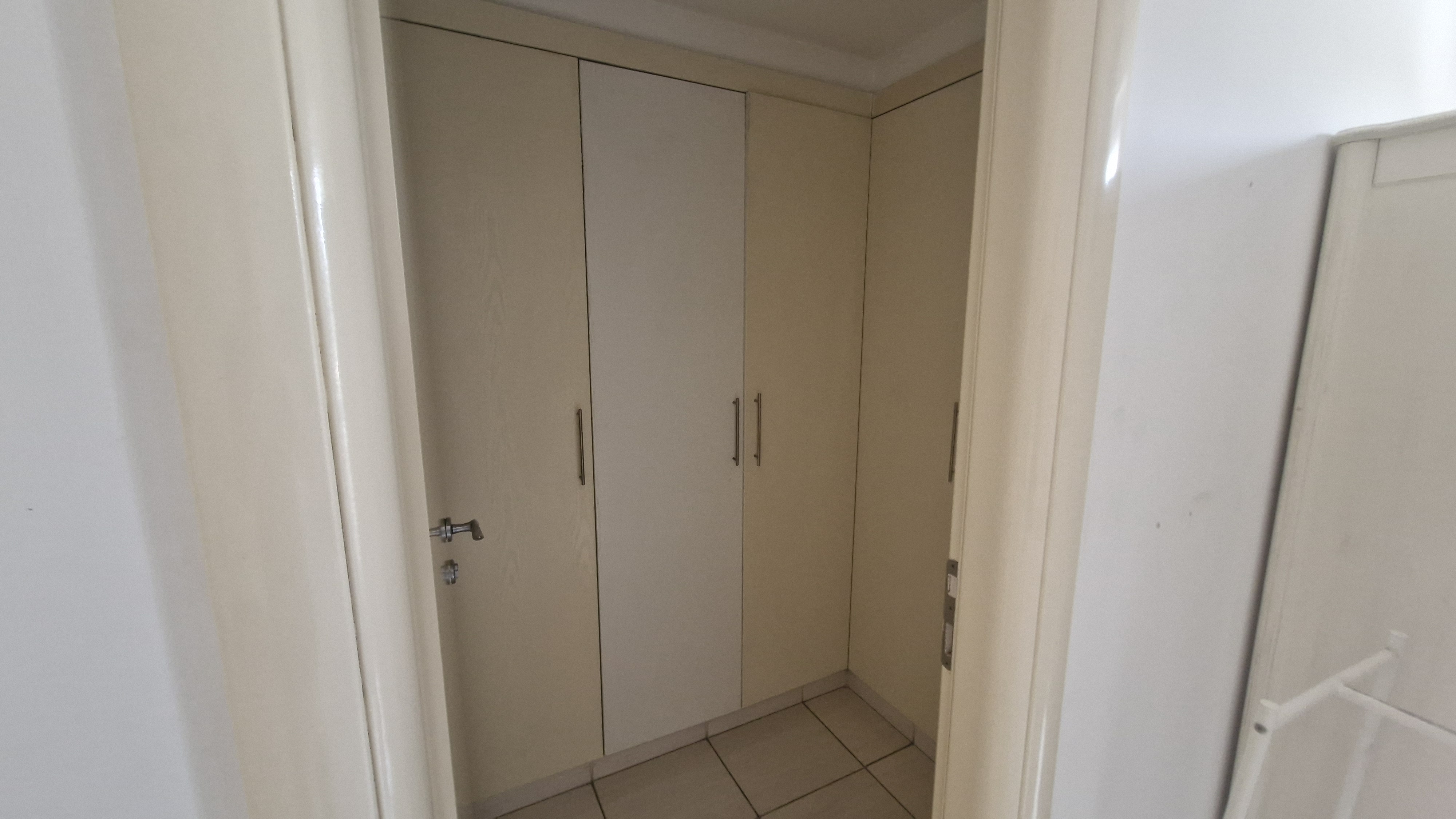 3 Bedrooms Townhouse in Springs 2