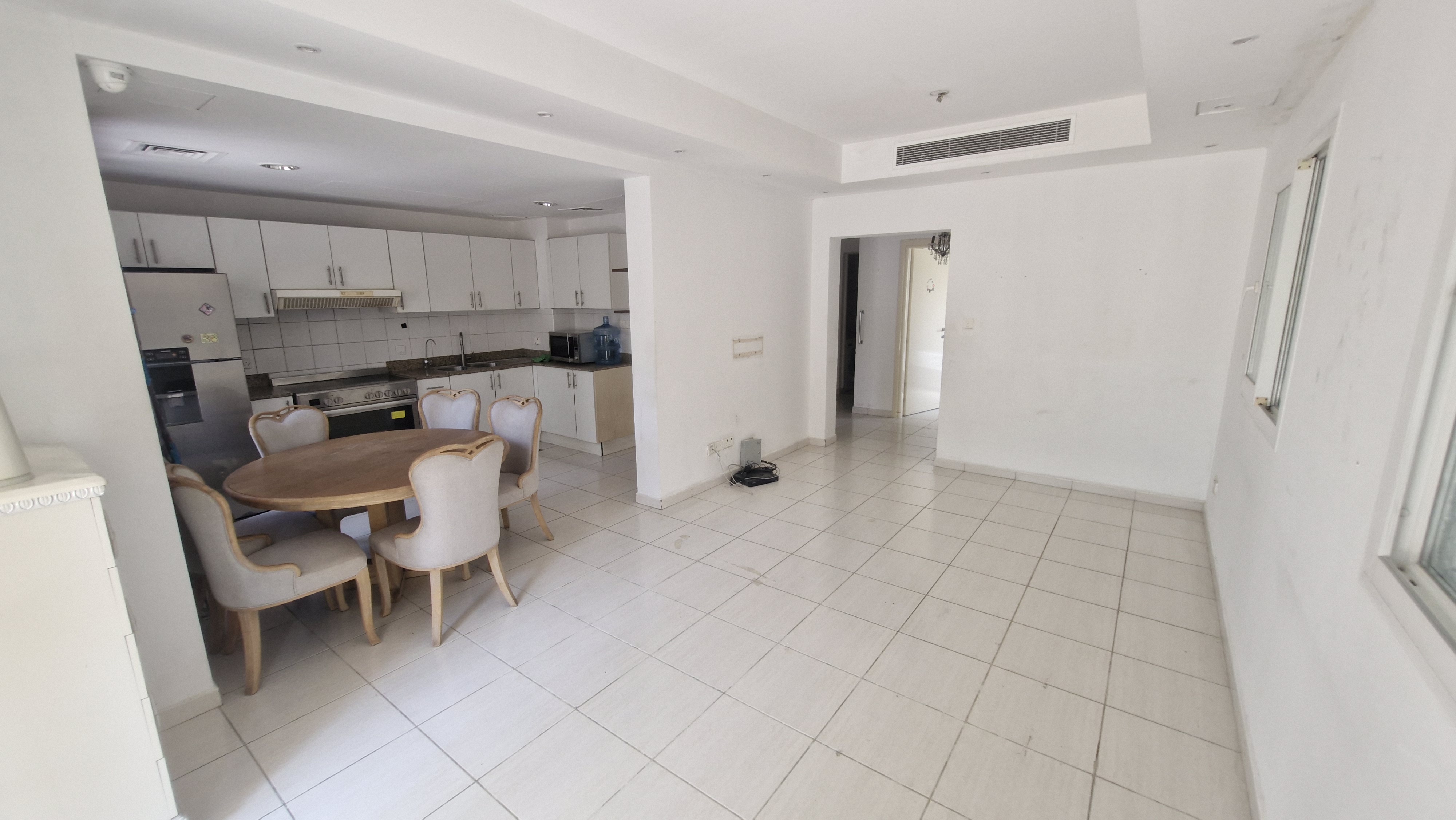 3 Bedrooms Townhouse in Springs 2