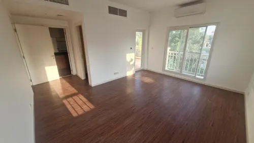 3 Bedrooms Townhouse in Springs 5