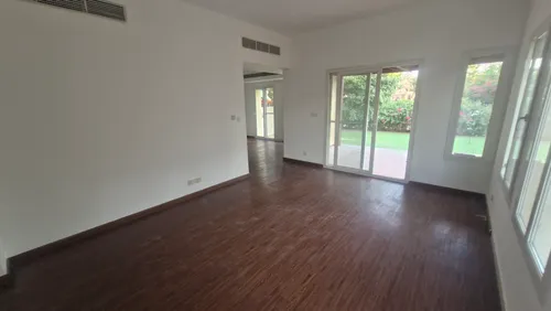 3 Bedrooms Townhouse in Springs 5