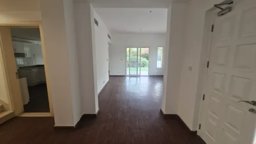 3 Bedrooms Townhouse in Springs 5