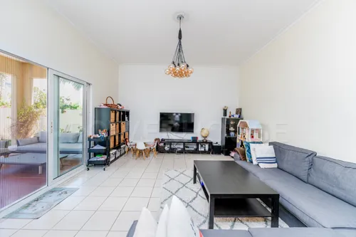 4 Bedrooms Villa in Meadows 1