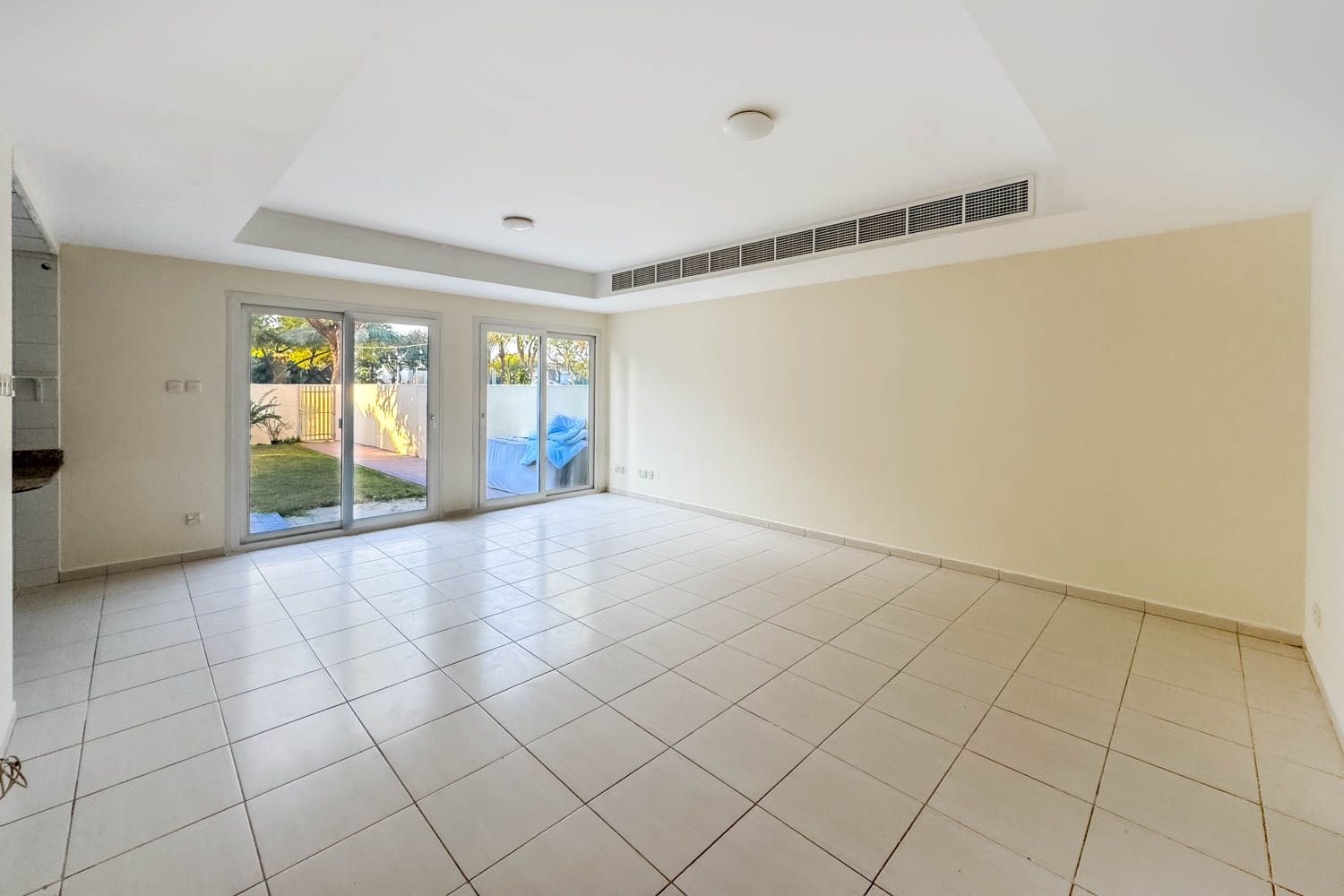 3 Bedrooms Townhouse in Springs 8