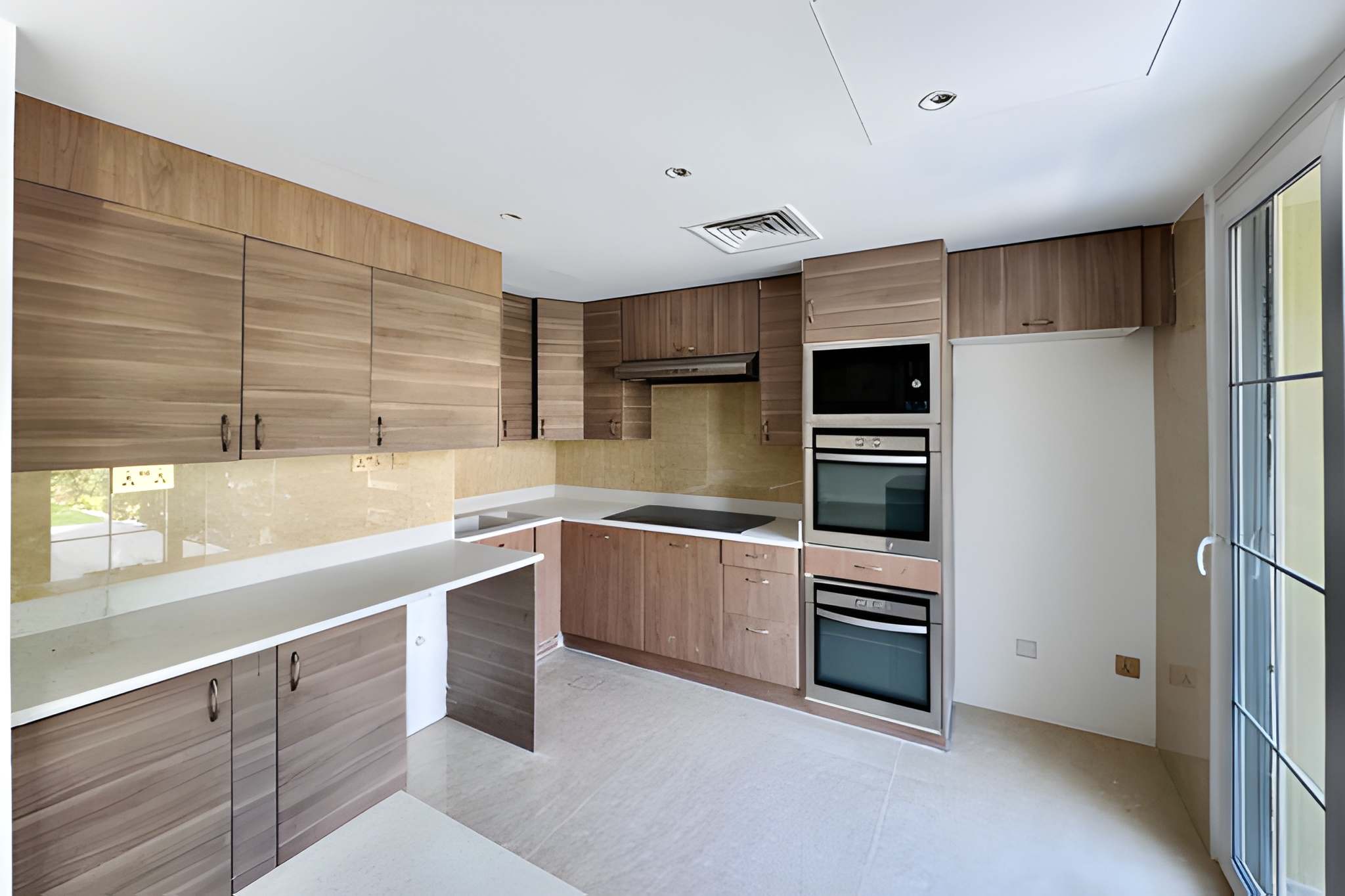 3 Bedrooms Townhouse in Springs 3