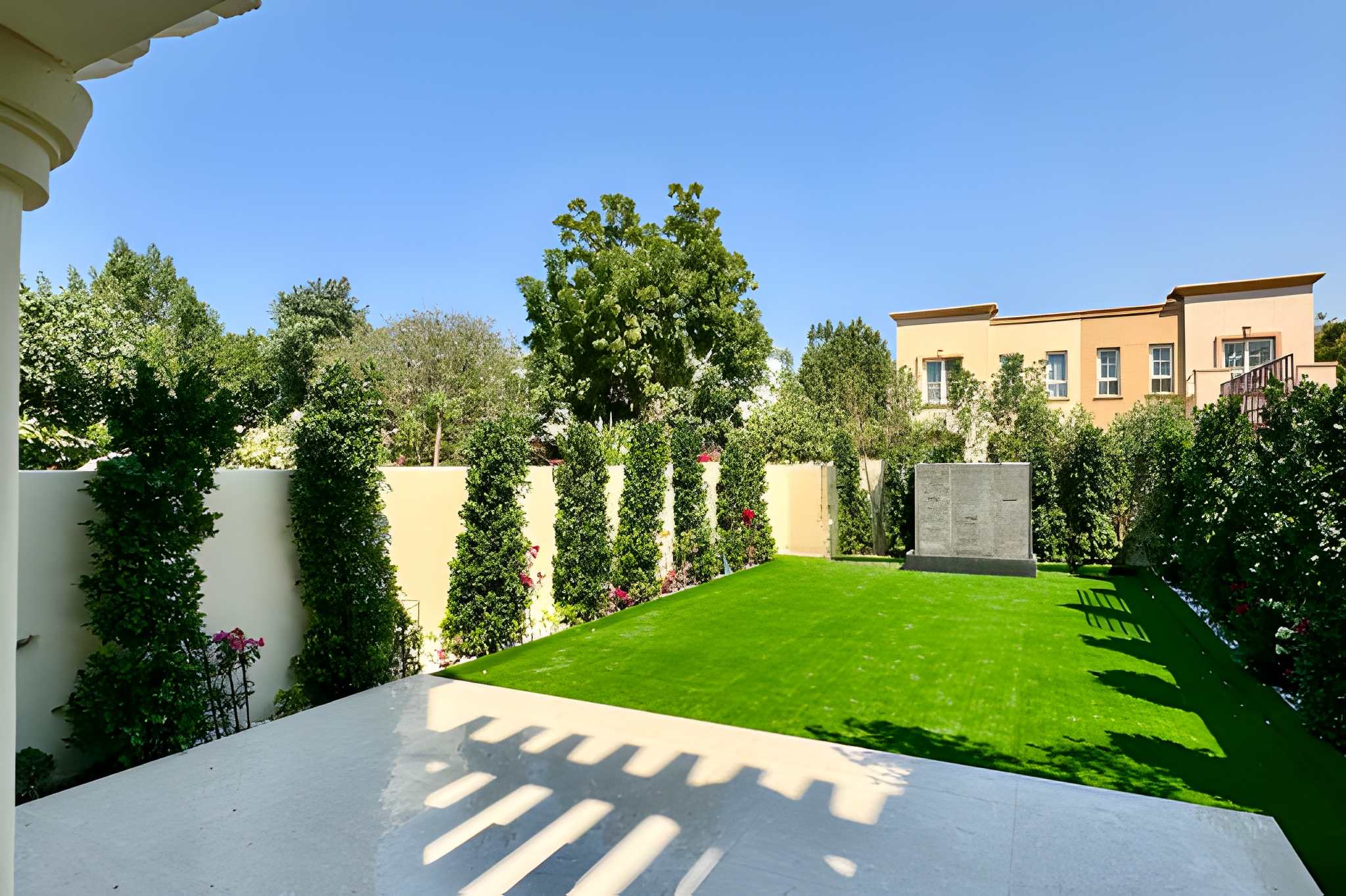 3 Bedrooms Townhouse in Springs 3