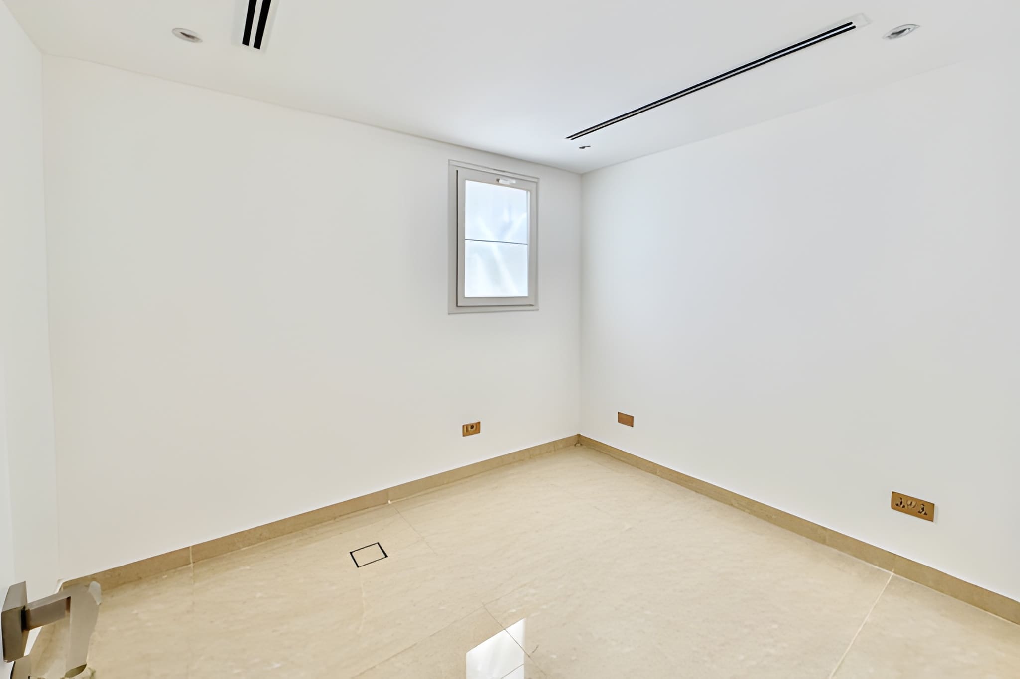 3 Bedrooms Townhouse in Springs 3