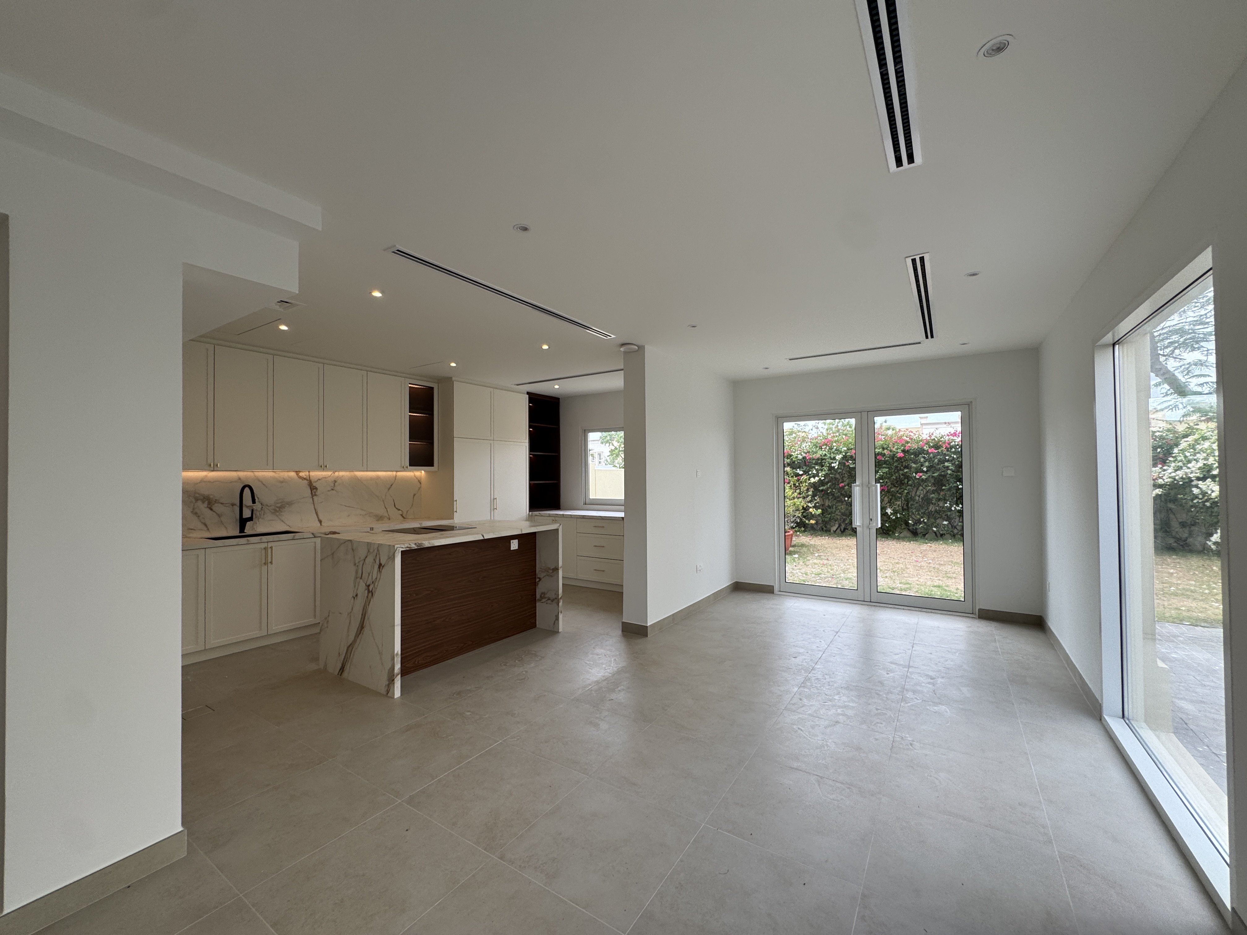 2 Bedrooms Townhouse in Springs 9