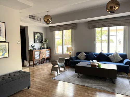 2 Bedrooms Townhouse in Springs 3