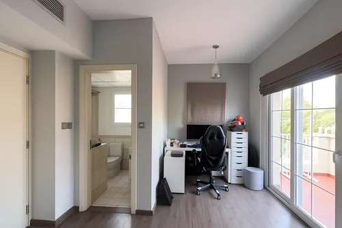 2 Bedrooms Townhouse in Springs 3