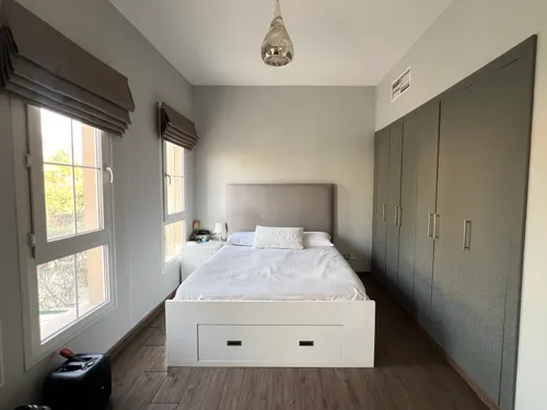 2 Bedrooms Townhouse in Springs 3