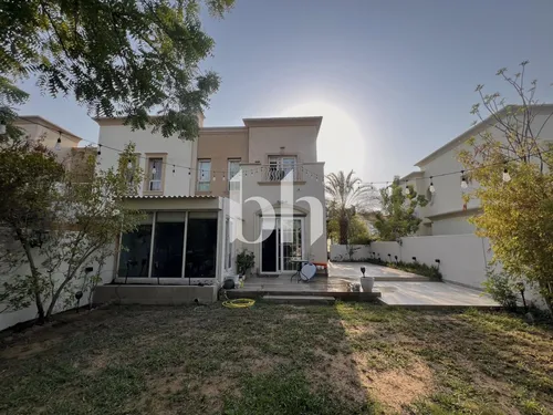 Furnished | Semi-upgraded | Vacant Mid November