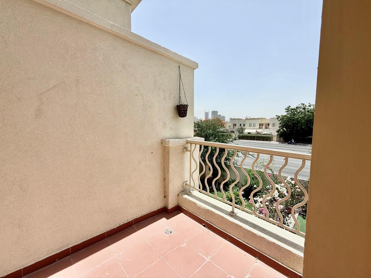 2 Bedrooms Townhouse in Springs 4