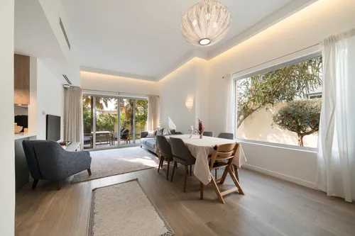 4 Bedrooms Townhouse in Springs 11