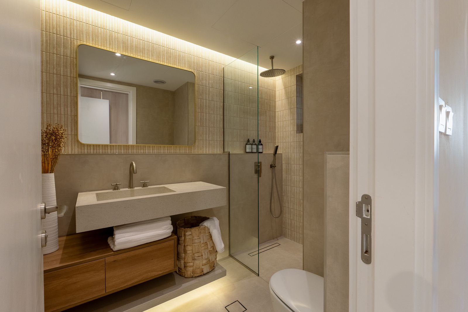 3 Bedrooms Townhouse in Springs 14