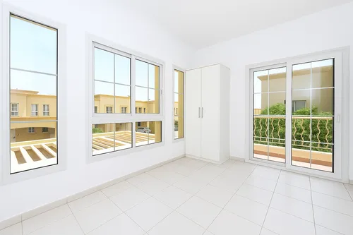 2 Bedrooms Villa in Springs 7