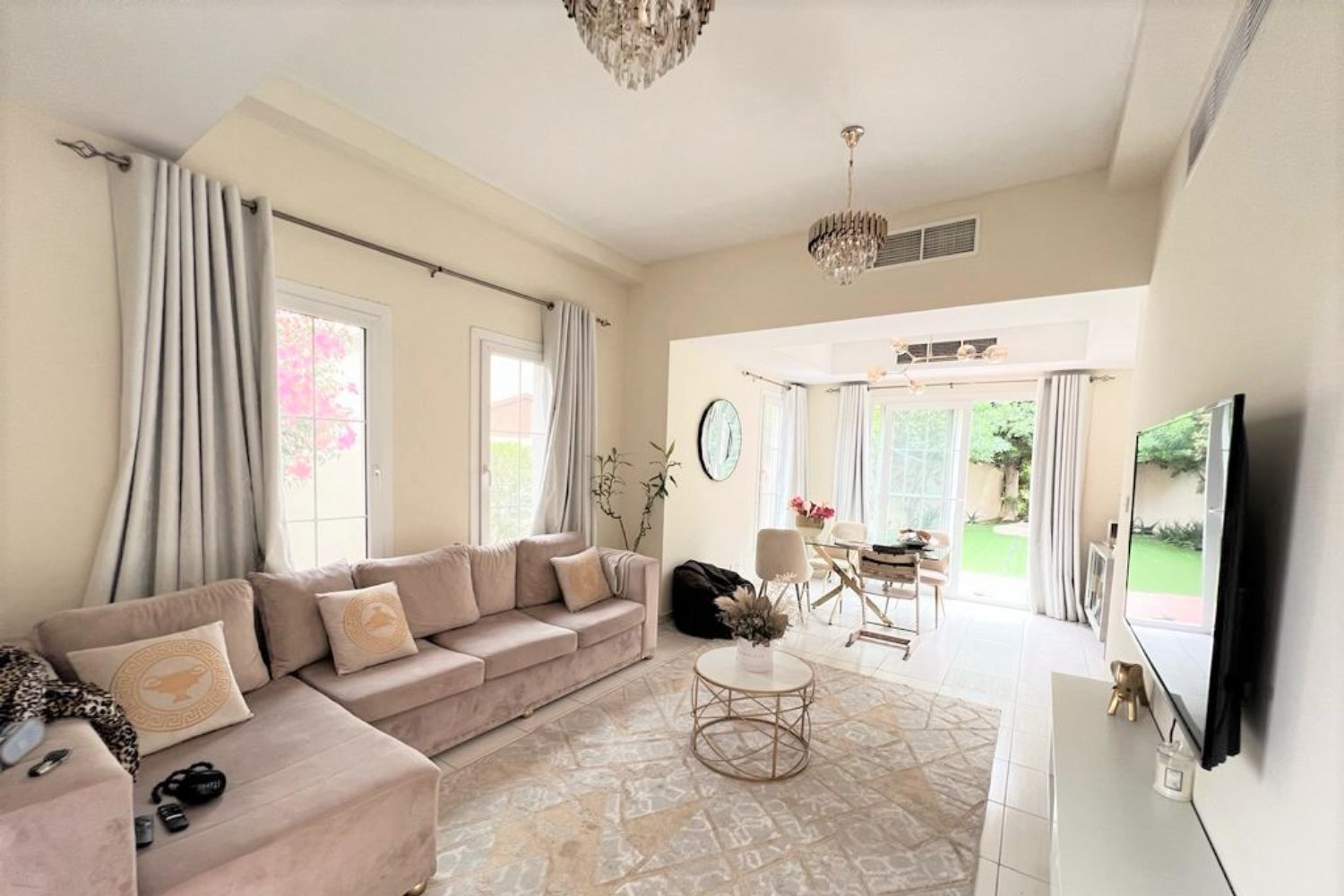 3 Bedrooms Townhouse in Springs 14