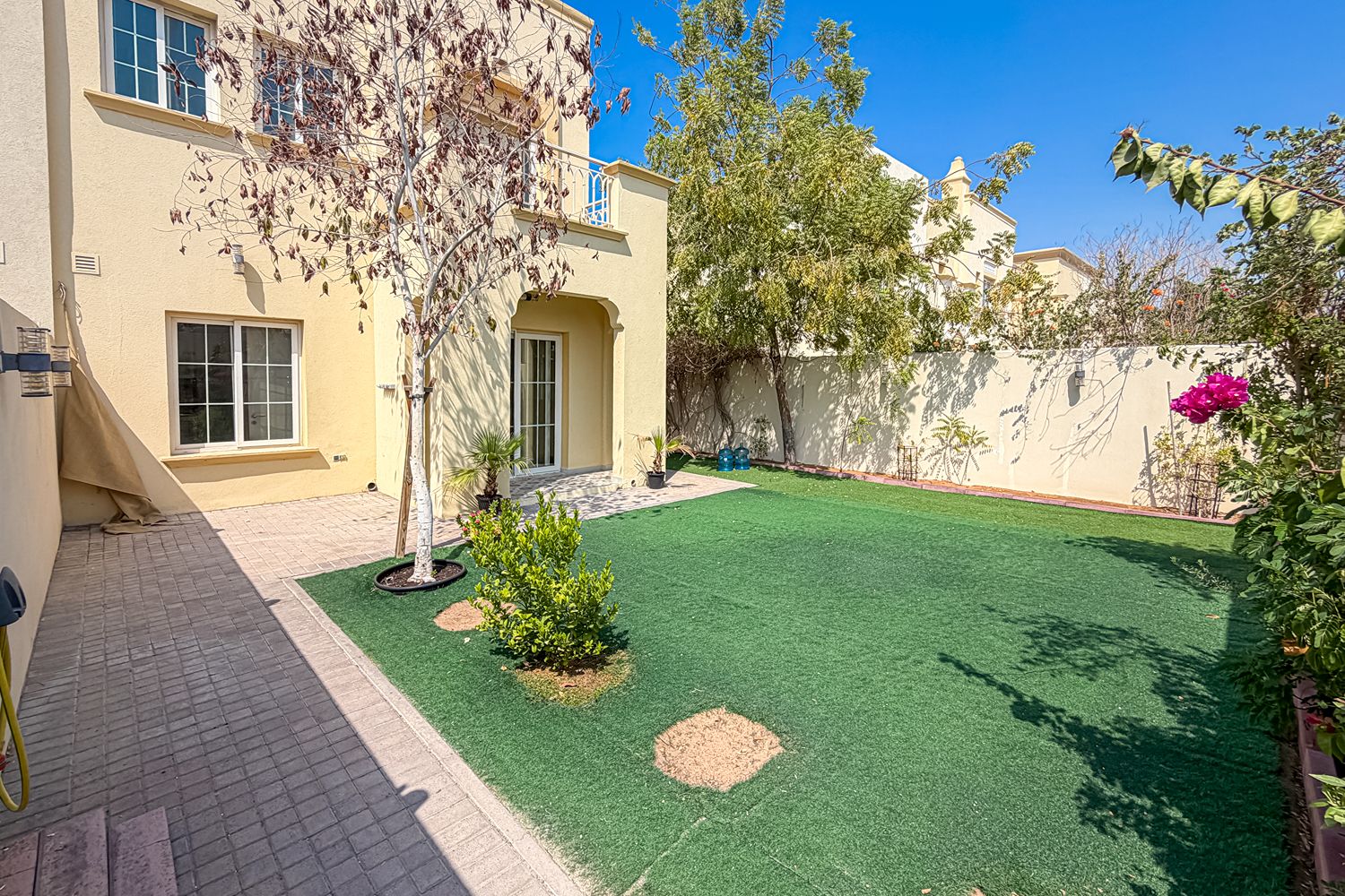 2 Bedroom Townhouse in Springs 3