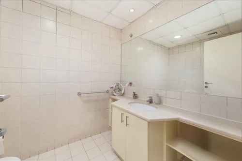 6 Bedrooms Villa in Meadows 1