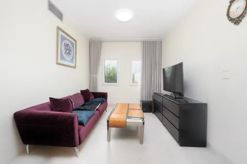 6 Bedrooms Villa in Meadows 1