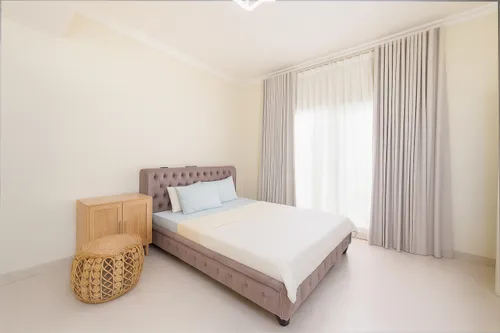 6 Bedrooms Villa in Meadows 1