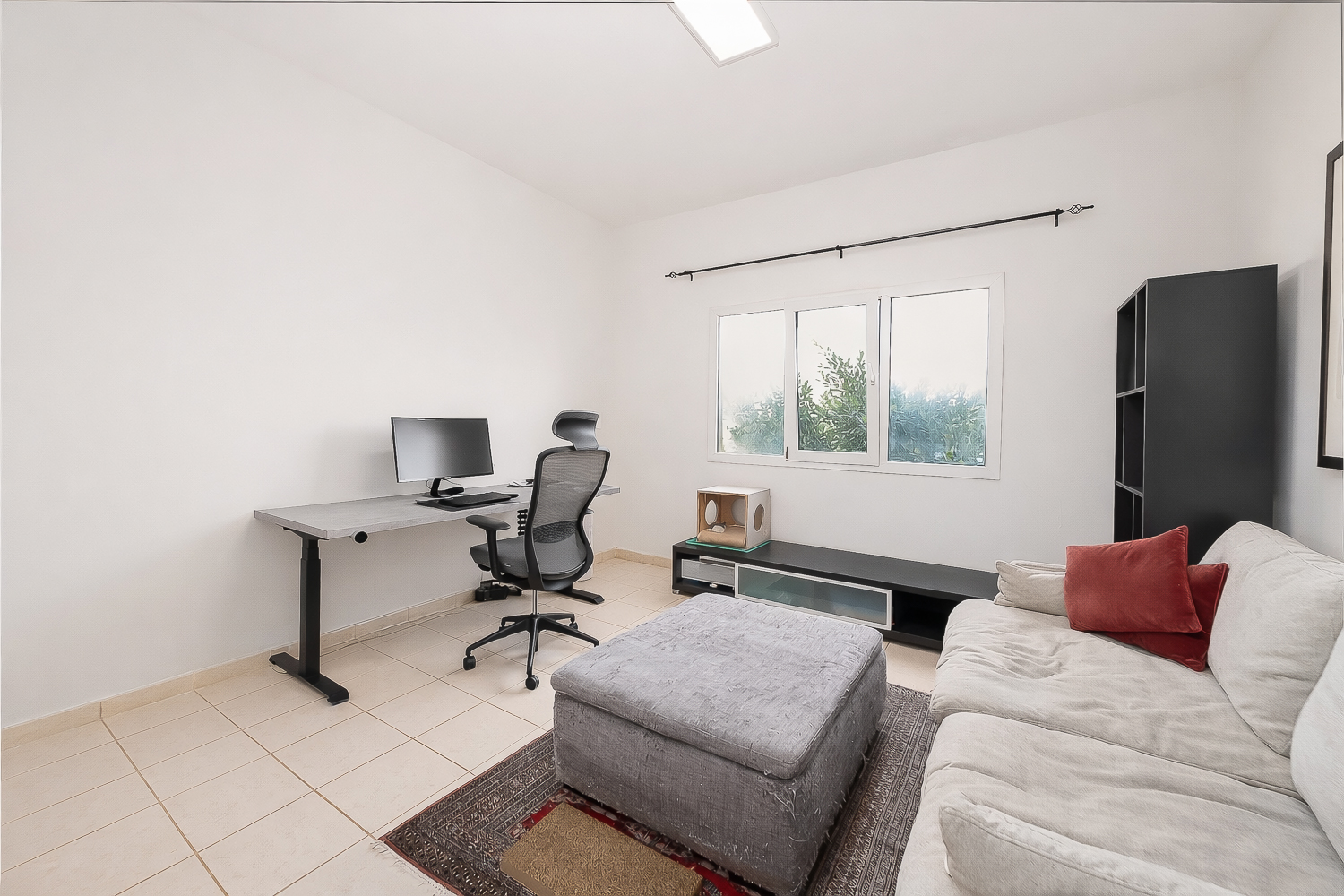 4 Bedrooms Villa in Meadows 4