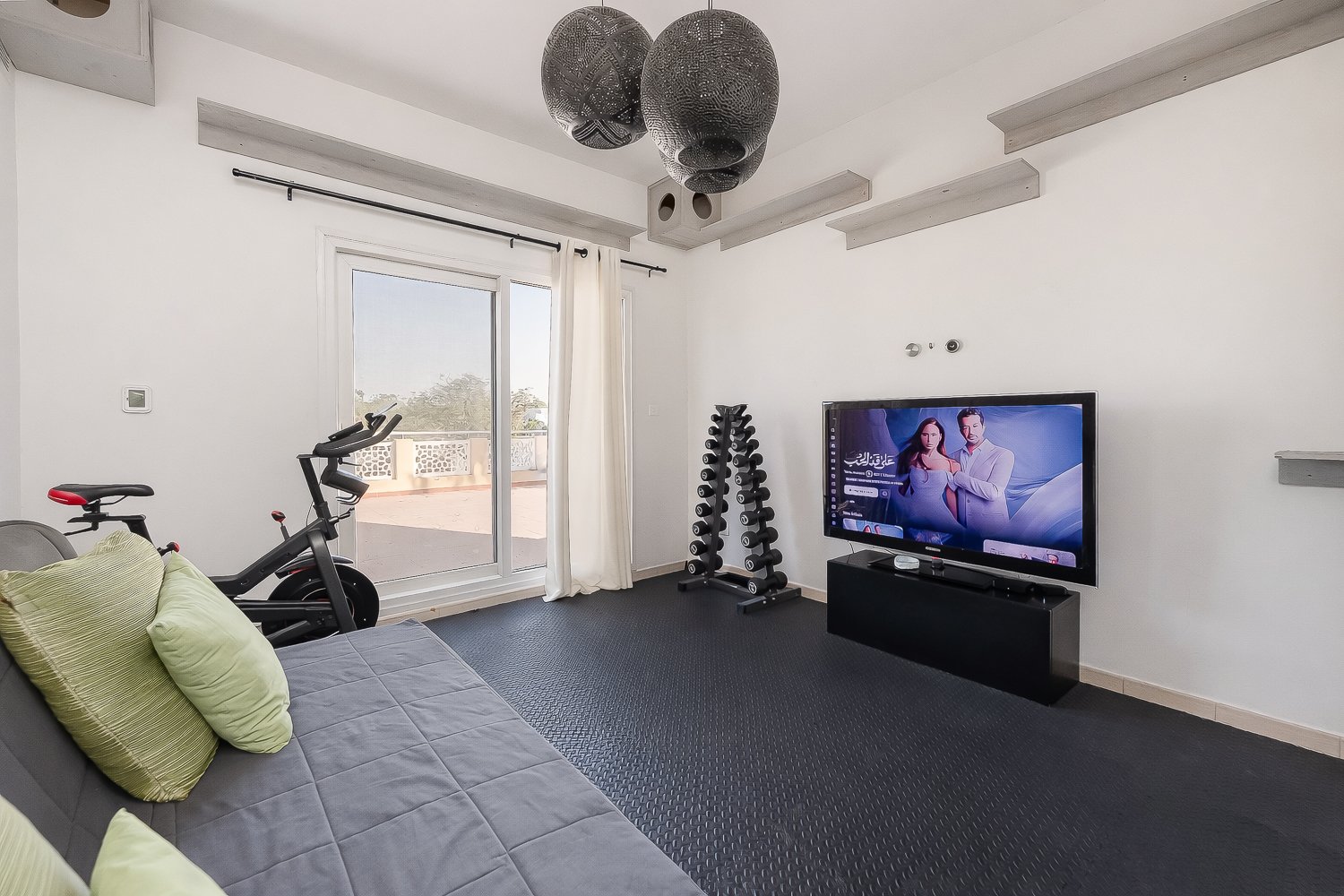 4 Bedrooms Villa in Meadows 4