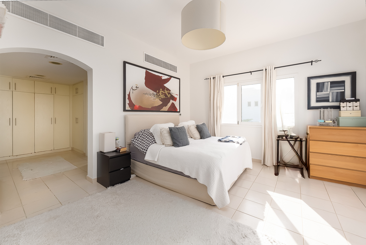 4 Bedrooms Villa in Meadows 4