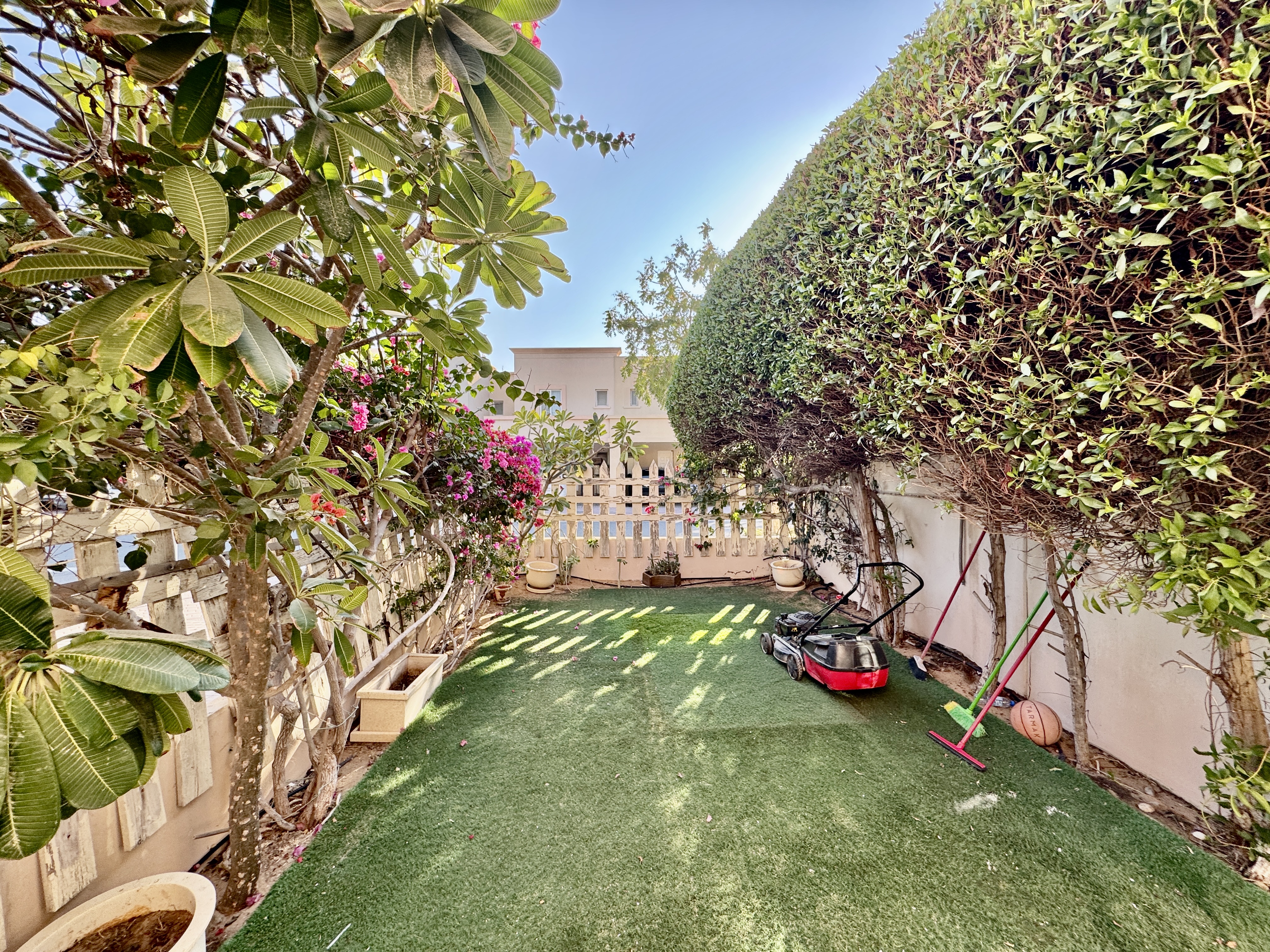 2 Bedrooms Townhouse in Springs 1