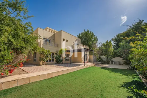 Large plot | Spacious Garden | Ready to view