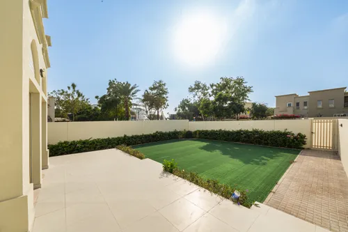 3 Bedrooms Townhouse in Springs 3