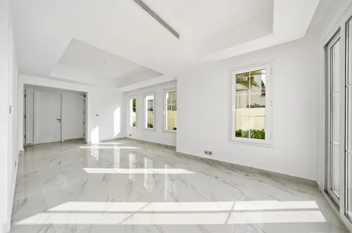 3 Bedrooms Townhouse in Springs 3