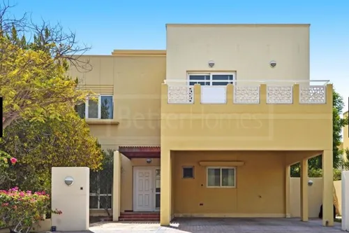 4 Bedrooms Villa in Meadows 9