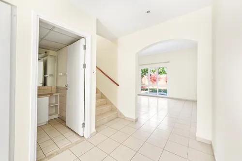 3 Bedrooms Villa in Meadows 9