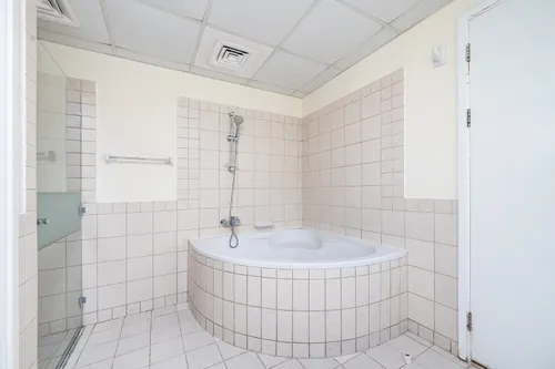 3 Bedrooms Villa in Meadows 9