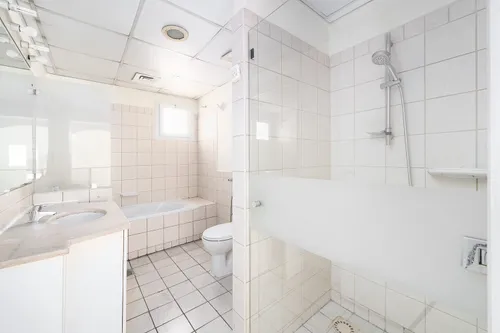 3 Bedrooms Villa in Meadows 9