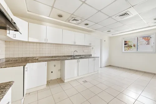 3 Bedrooms Villa in Meadows 9