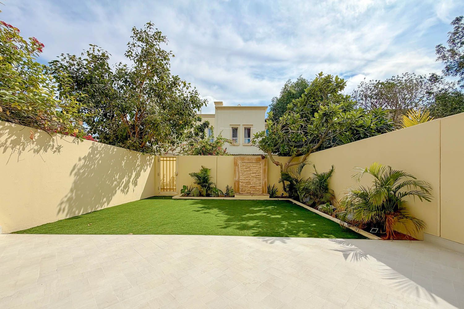 3 Bedrooms Townhouse in Springs 9