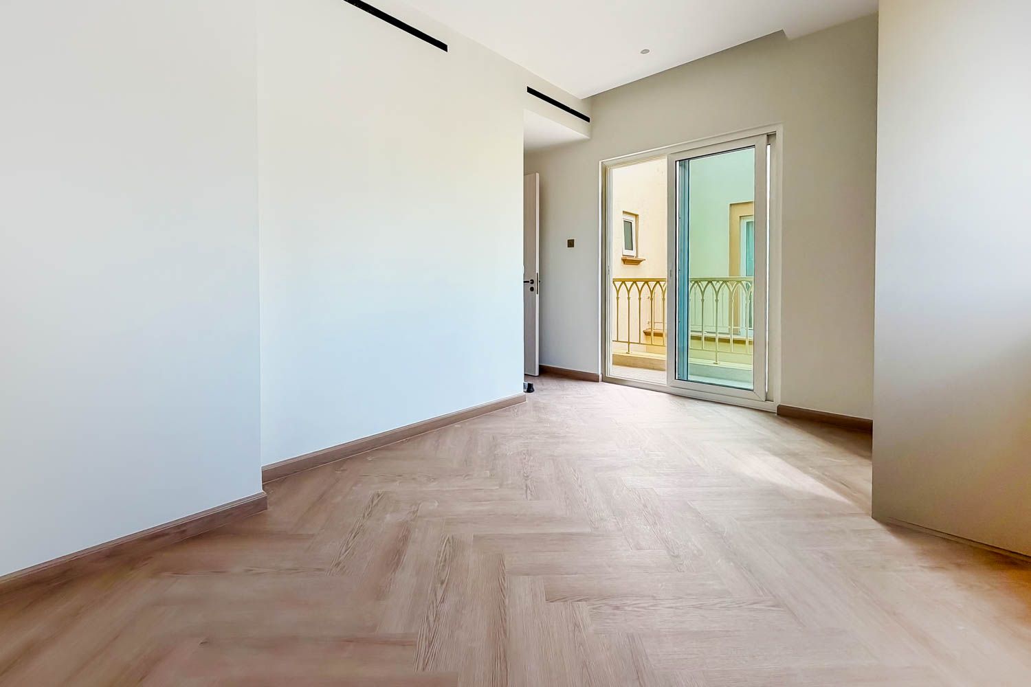 3 Bedrooms Townhouse in Springs 9