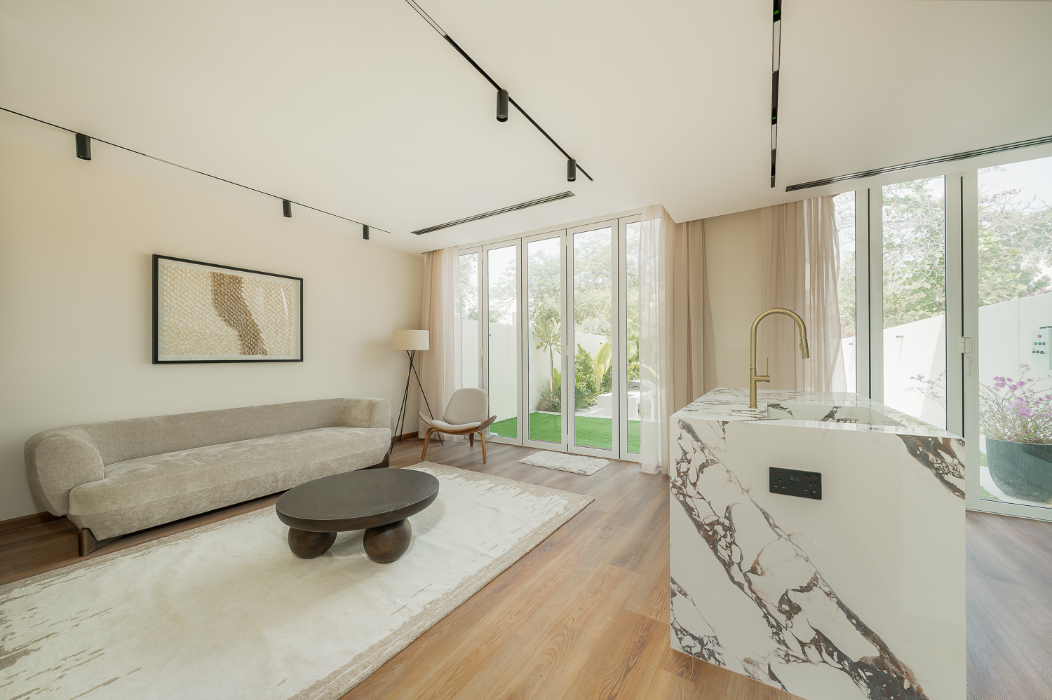 3 Bedrooms Townhouse in Springs 6